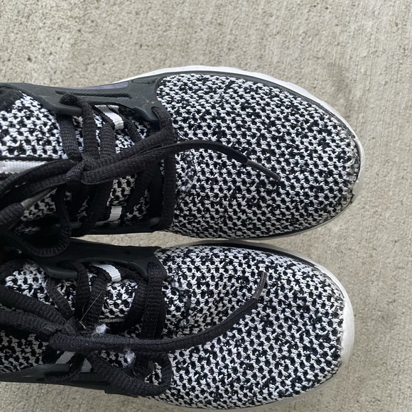 Champion C9 Poise Performance Black & White Speedknit Athletic Sneaker S… - Picture 10 of 10